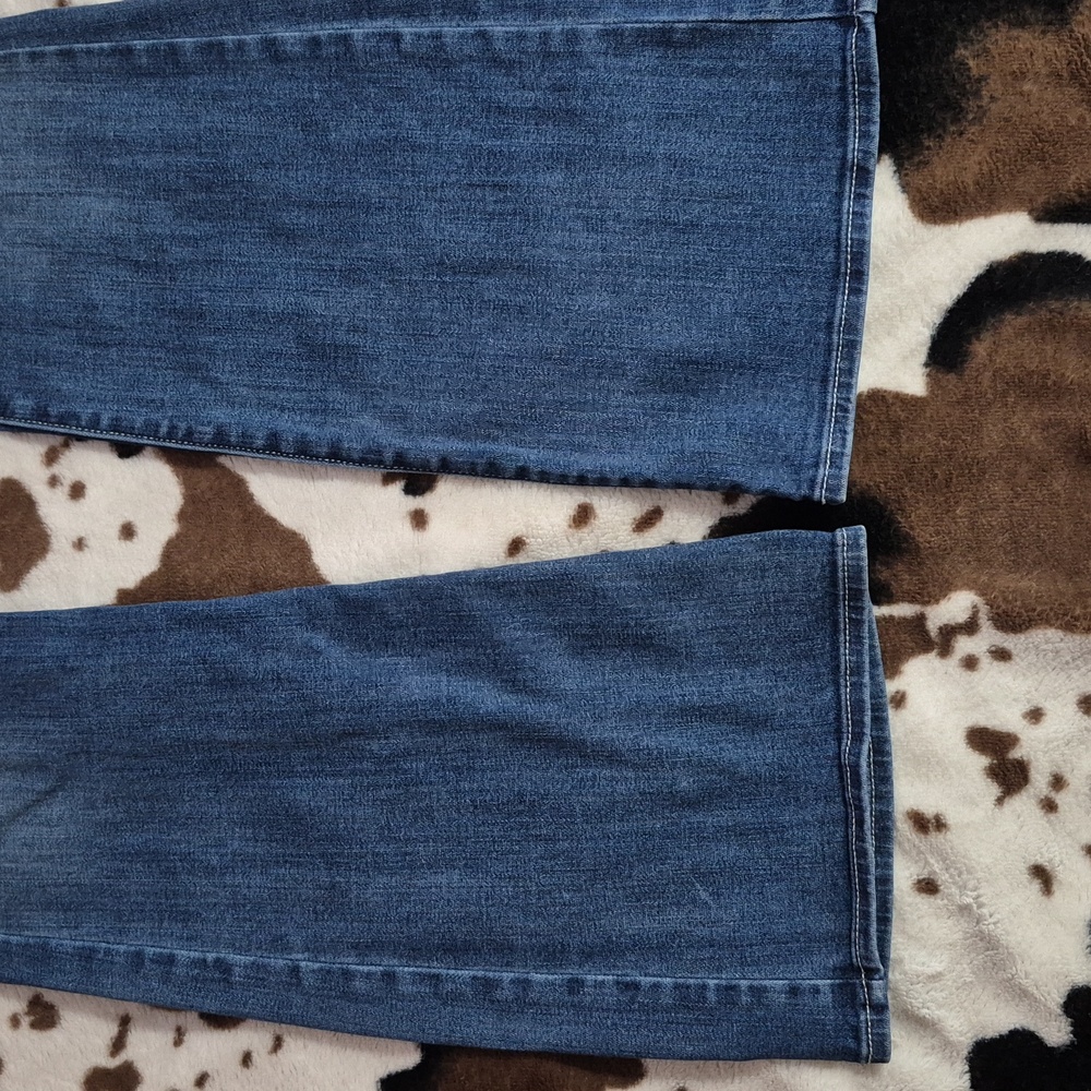American Eagle Outfitters, Kick Boot, Womens Boot Cut Jeans, Size 8 Long. - Picture 6 of 14